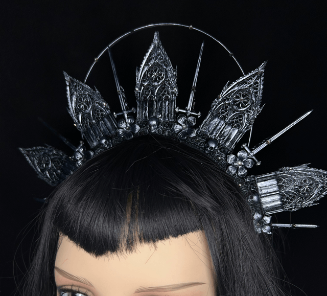 Sanctis Crown