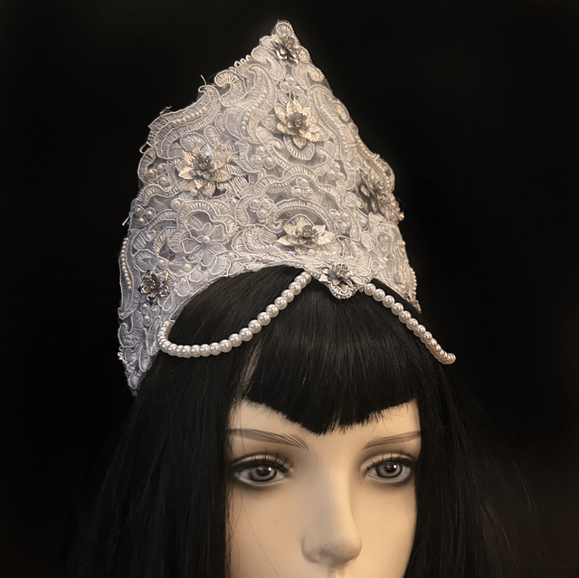 White Kokoshnik crown 