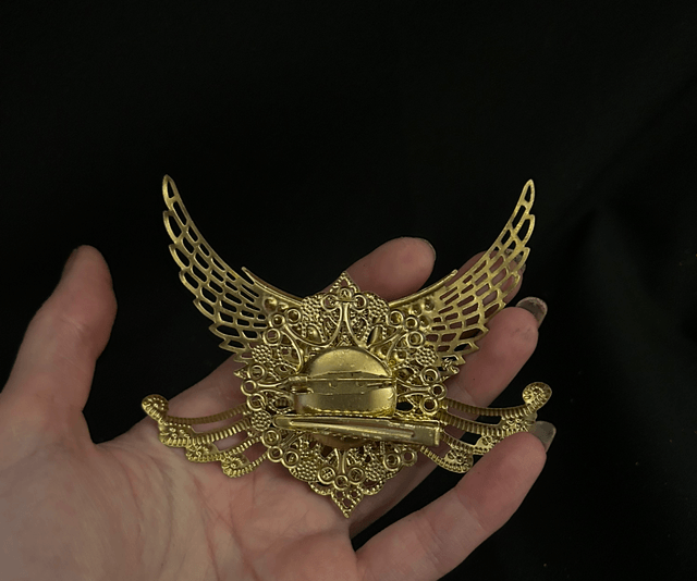 Arch angel gold brooch/clip