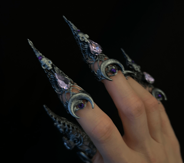 Obscura nail claws