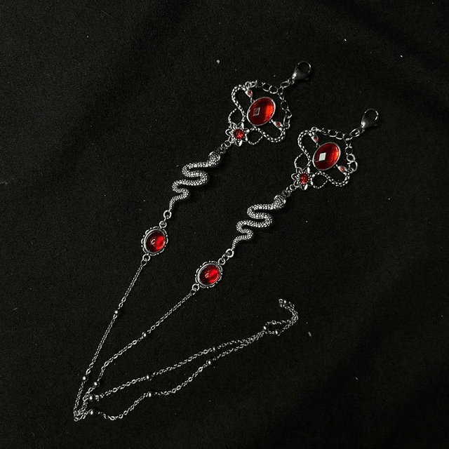 Serpent glasses chain