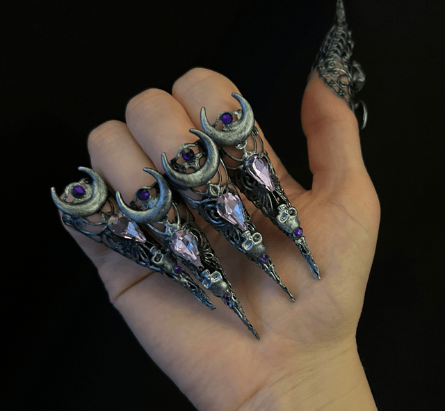 Obscura nail claws