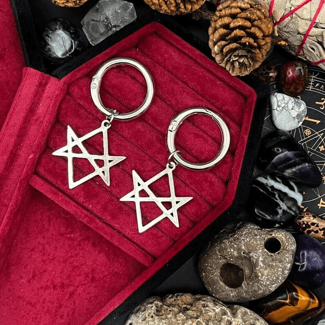 Hexagram boot clip