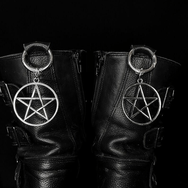 Large pentagram bootclip