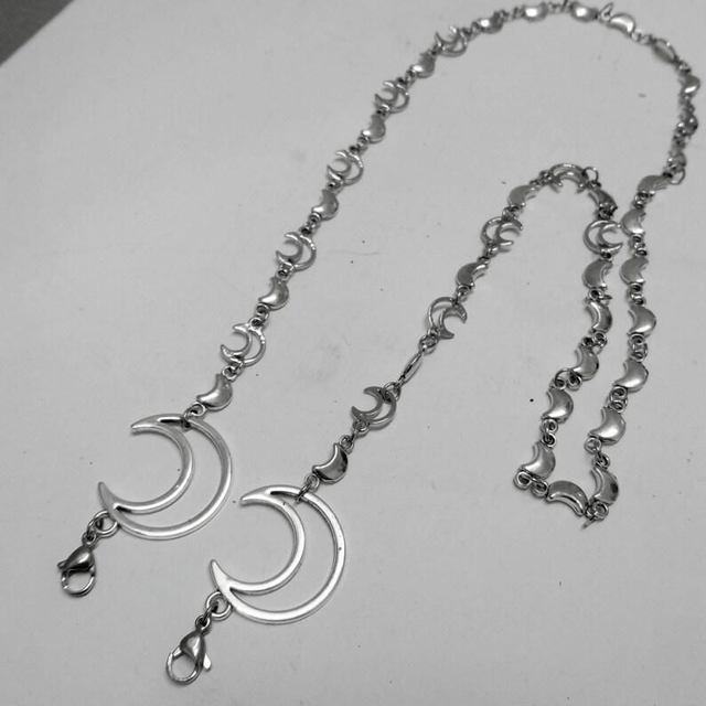 Crescent glasses chain