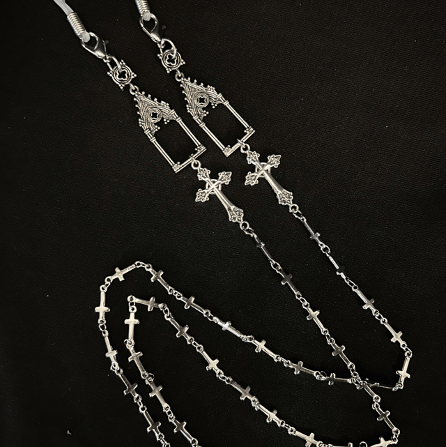 Cathedral glasses chains 