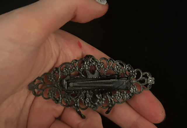 Black widow clip