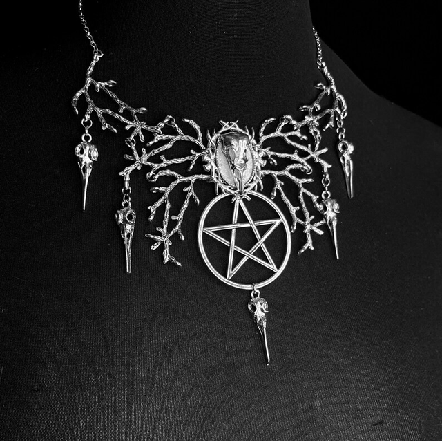 Ravenwood necklace
