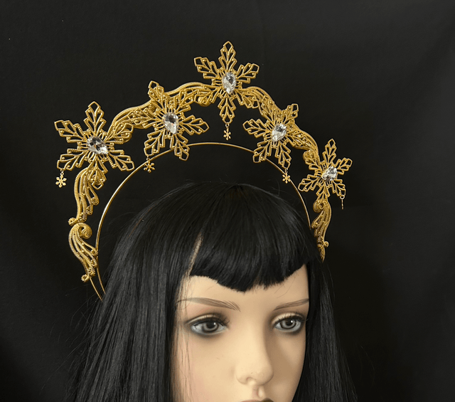 Snowfall halo gold