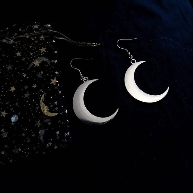 Crescent earrings 