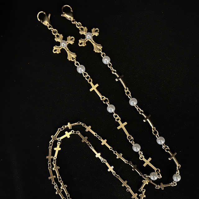 Sanctelle glasses chain 