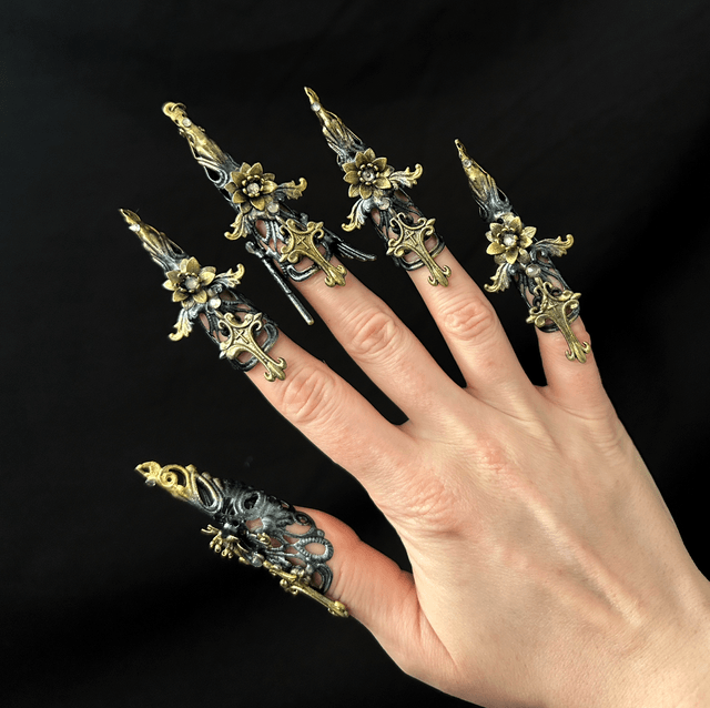 Elysia nail claws 