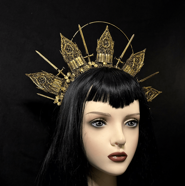 Sanctis Crown