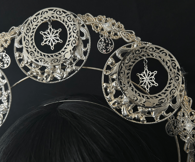 Bauble crown