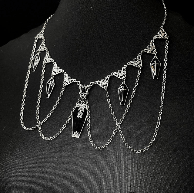 Laid to rest necklace 