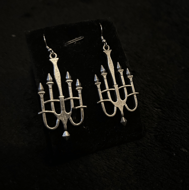 Chandelier earrings 