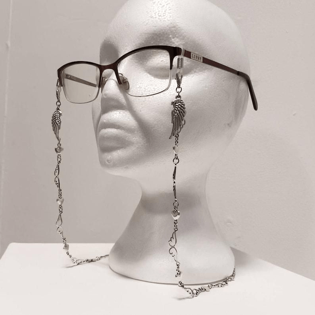 Angelic glasses chain