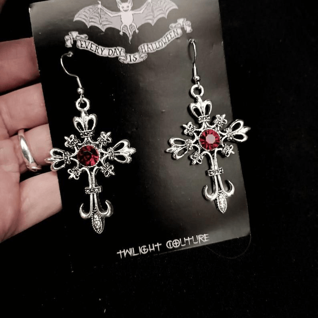 Lady Vamp earrings