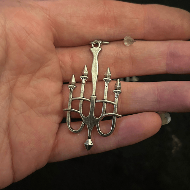 Chandelier earrings 