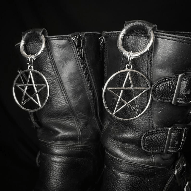 Large pentagram bootclip