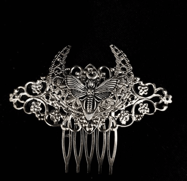 Death Moth haircomb/clip