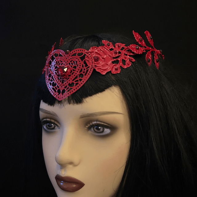 adore tiara 