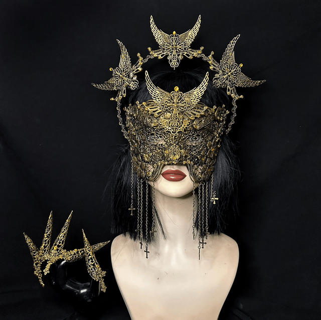 Divine set