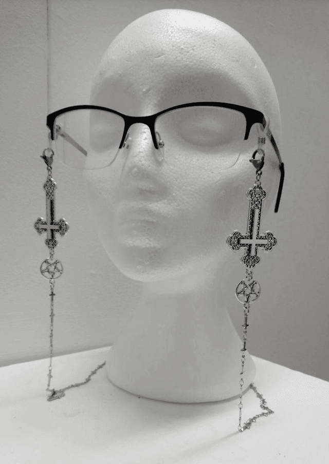 Satanic glasses chain