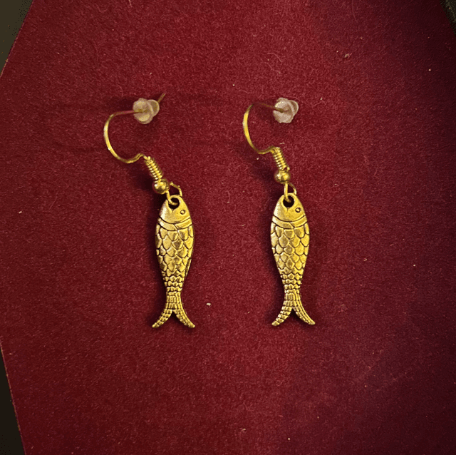Tiny gold fish earrings 