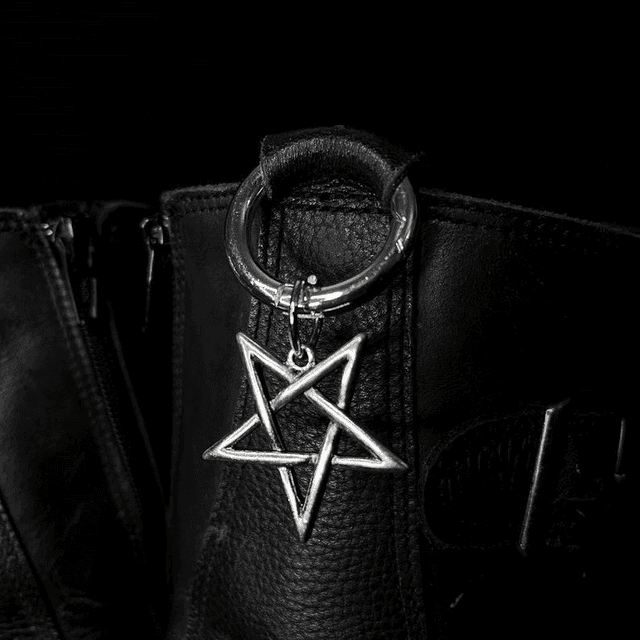 Inverted pentagram boot clip