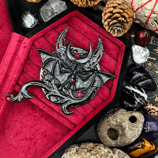 Vampire Brooch/Clip