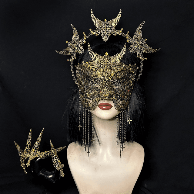Divine set